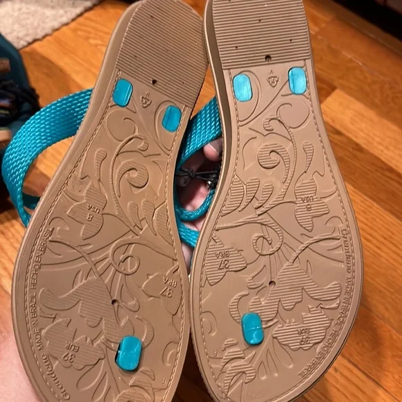 Gorgeous Beaded Flip Flops❤️Brand New - Picture 2 of 2